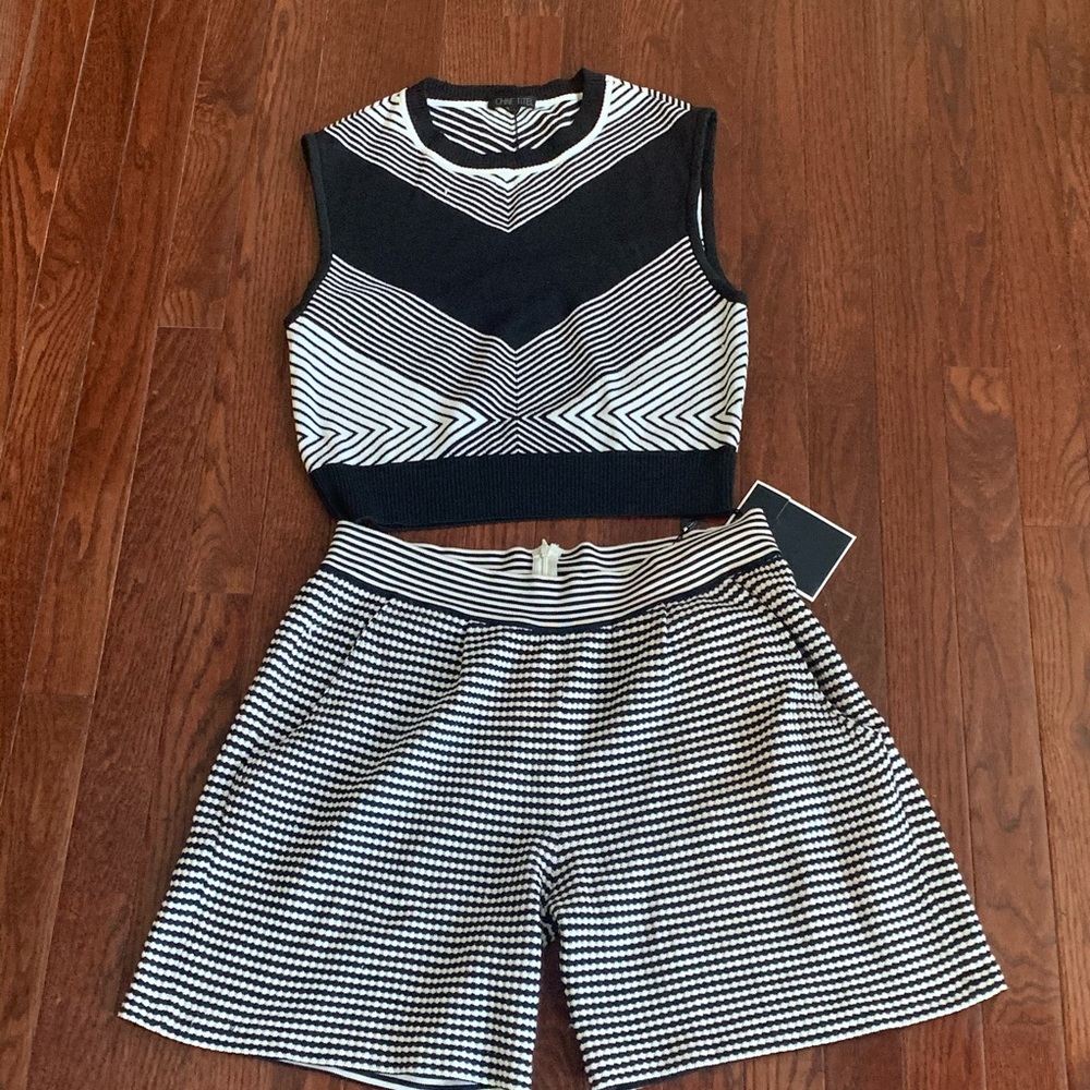 Geometric print cropped tank